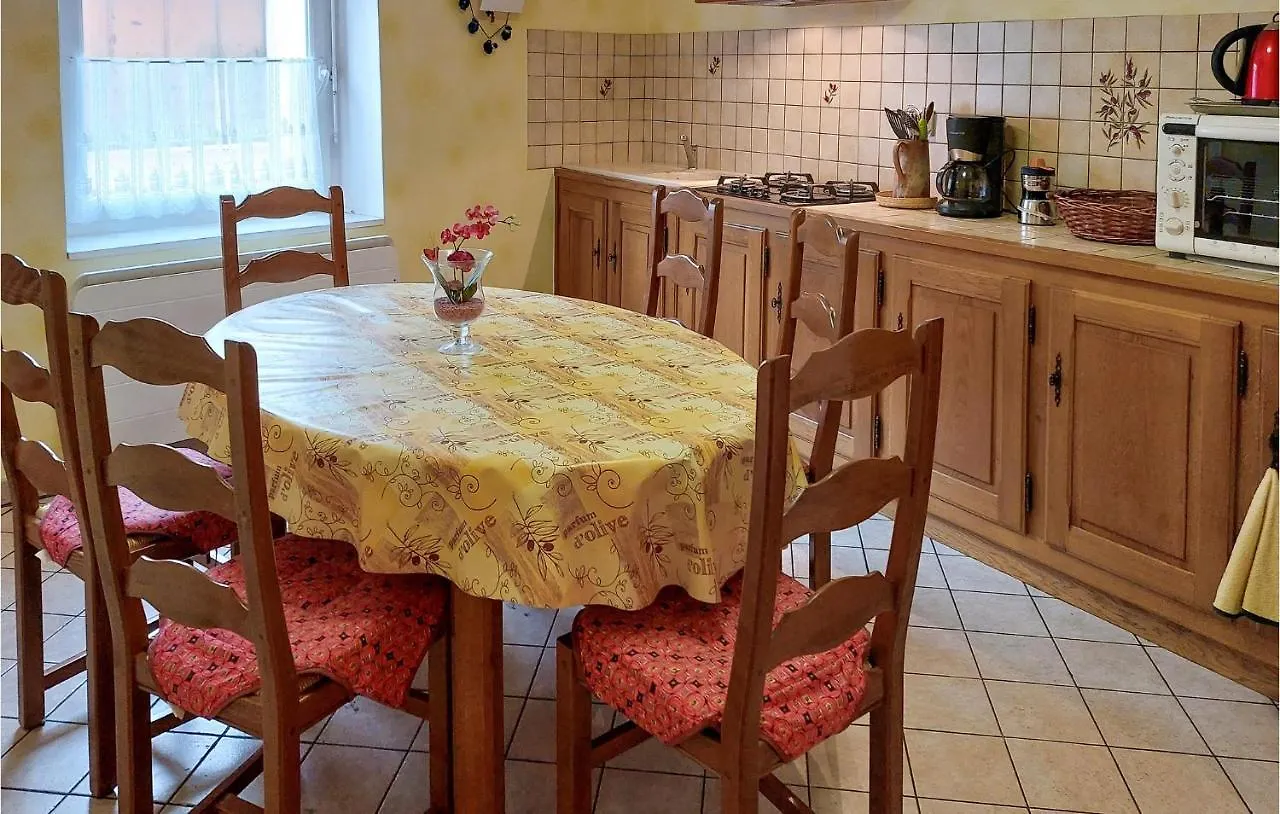 Holiday home 2 Bedroom Stunning Home In Bas-En-Basset
