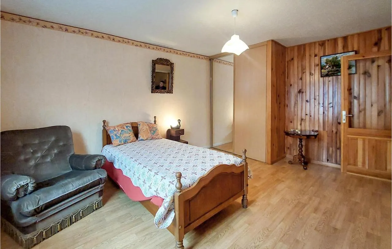 Holiday home 2 Bedroom Stunning Home In Bas-En-Basset